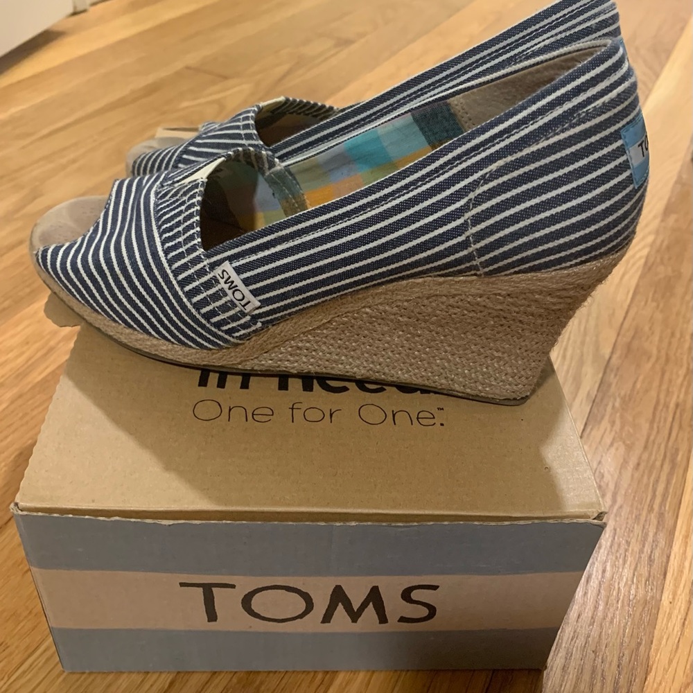 TOMS Espadrille Wedges